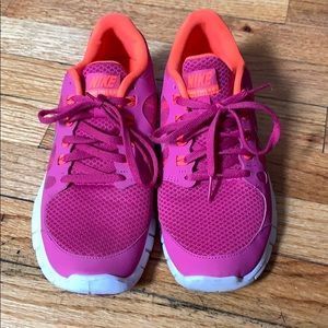 Nike Free 5.0 Size 6 Youth